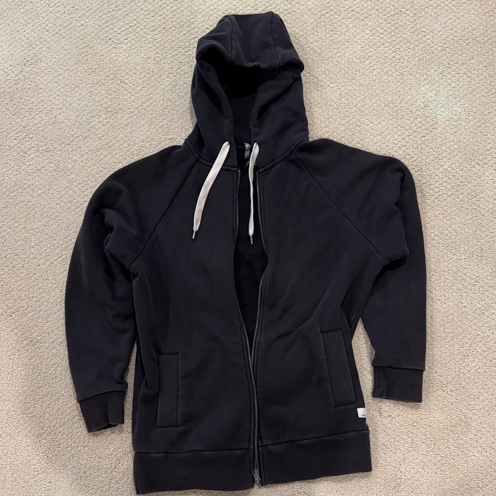 Vuori women’s restore oversized full length zip up hoodie